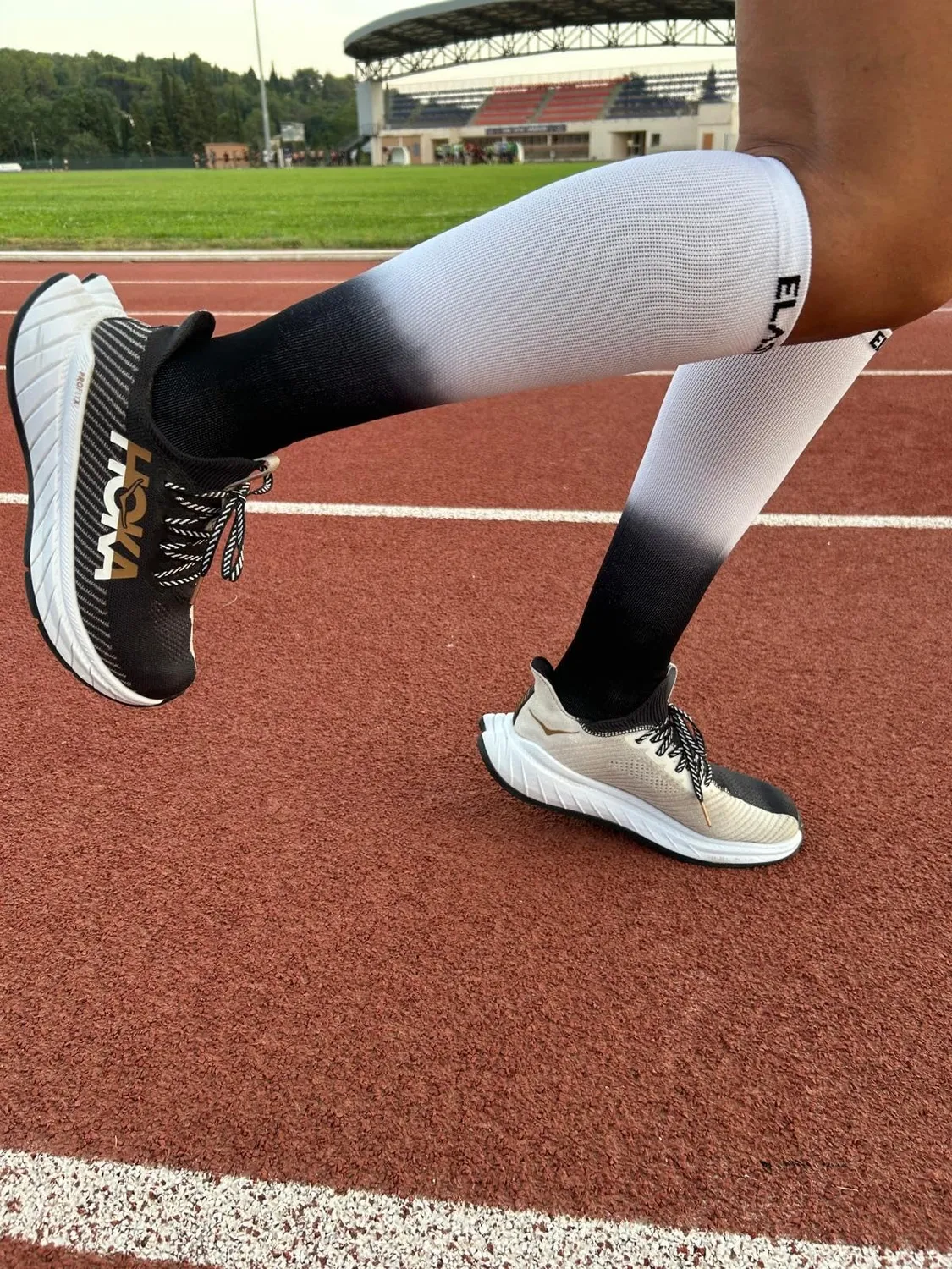 ELASTRAP chaussettes de compression hautes Black White 43-48 effort