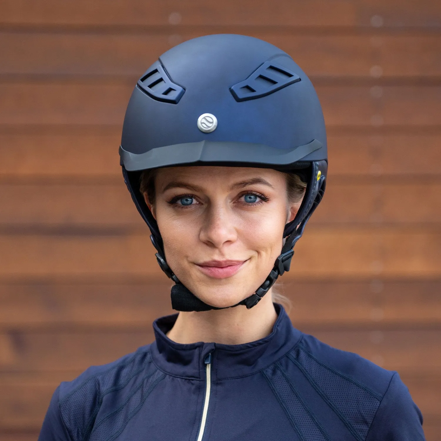 Back on Track EQ3 Lynx casque équitation bleu marine Mips