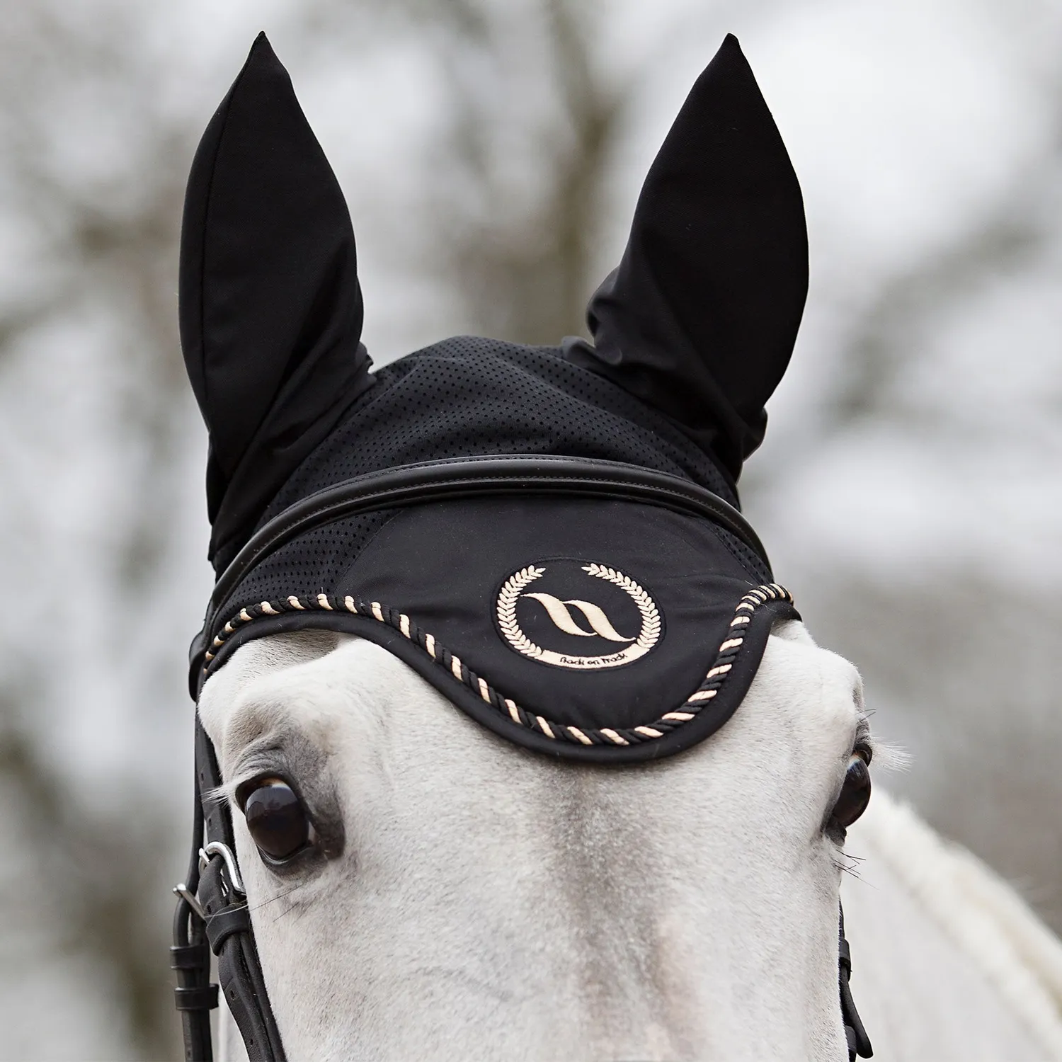 Back on Track Taye bonnet cheval noir Full anti-mouches