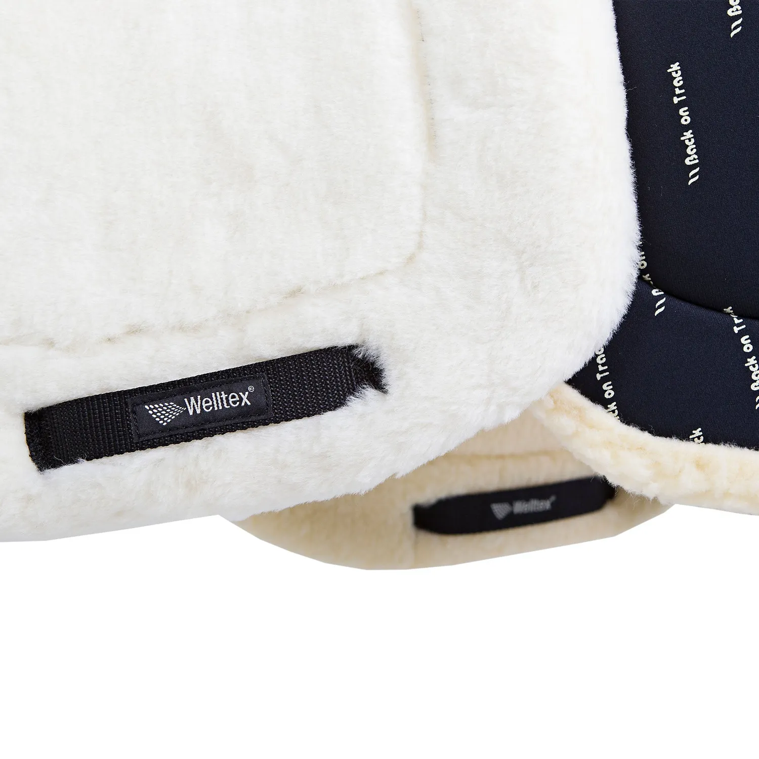 Back on Track Teddy tapis de selle beige fausse fourrure
