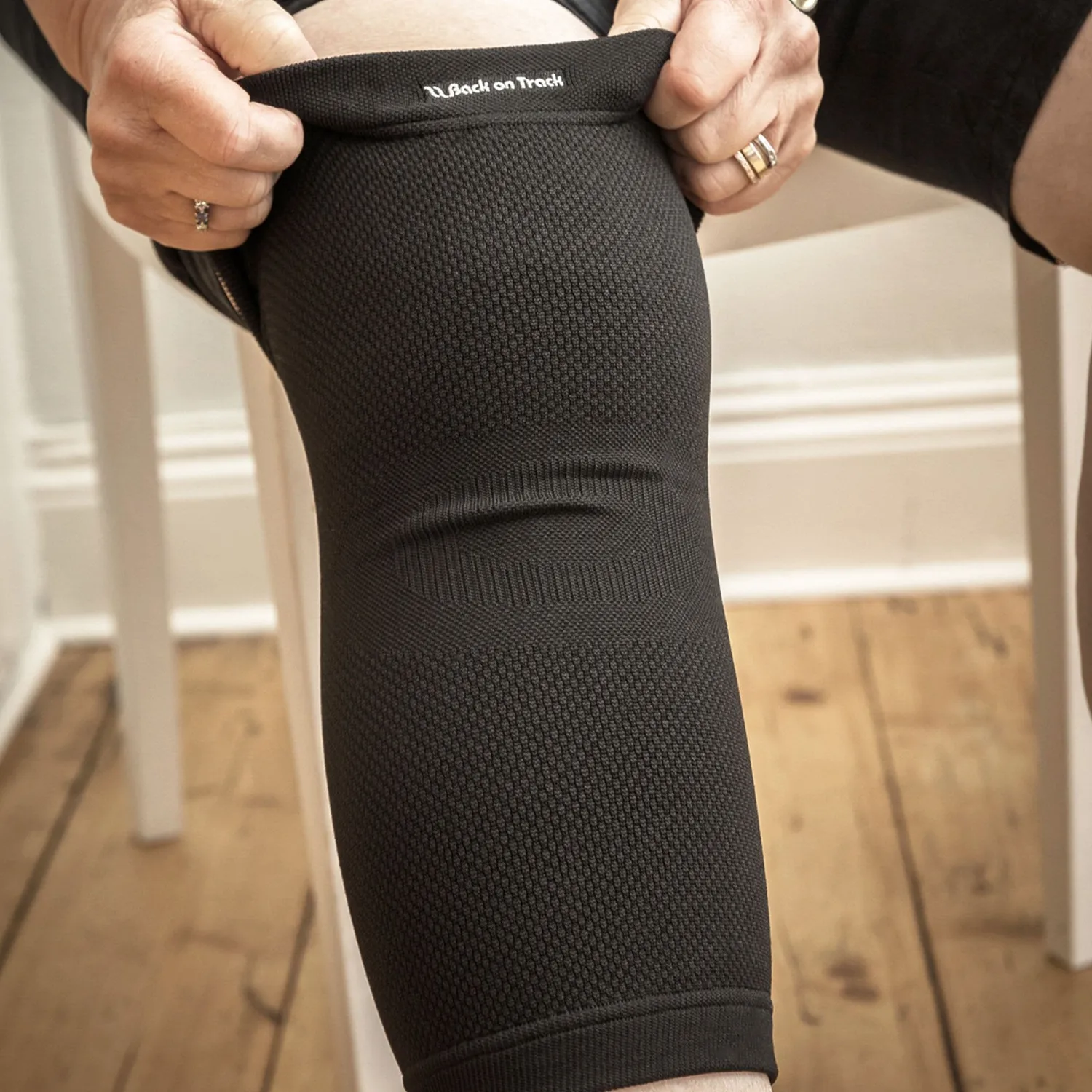 Back on Track Physio genouillère noir L pression adaptée