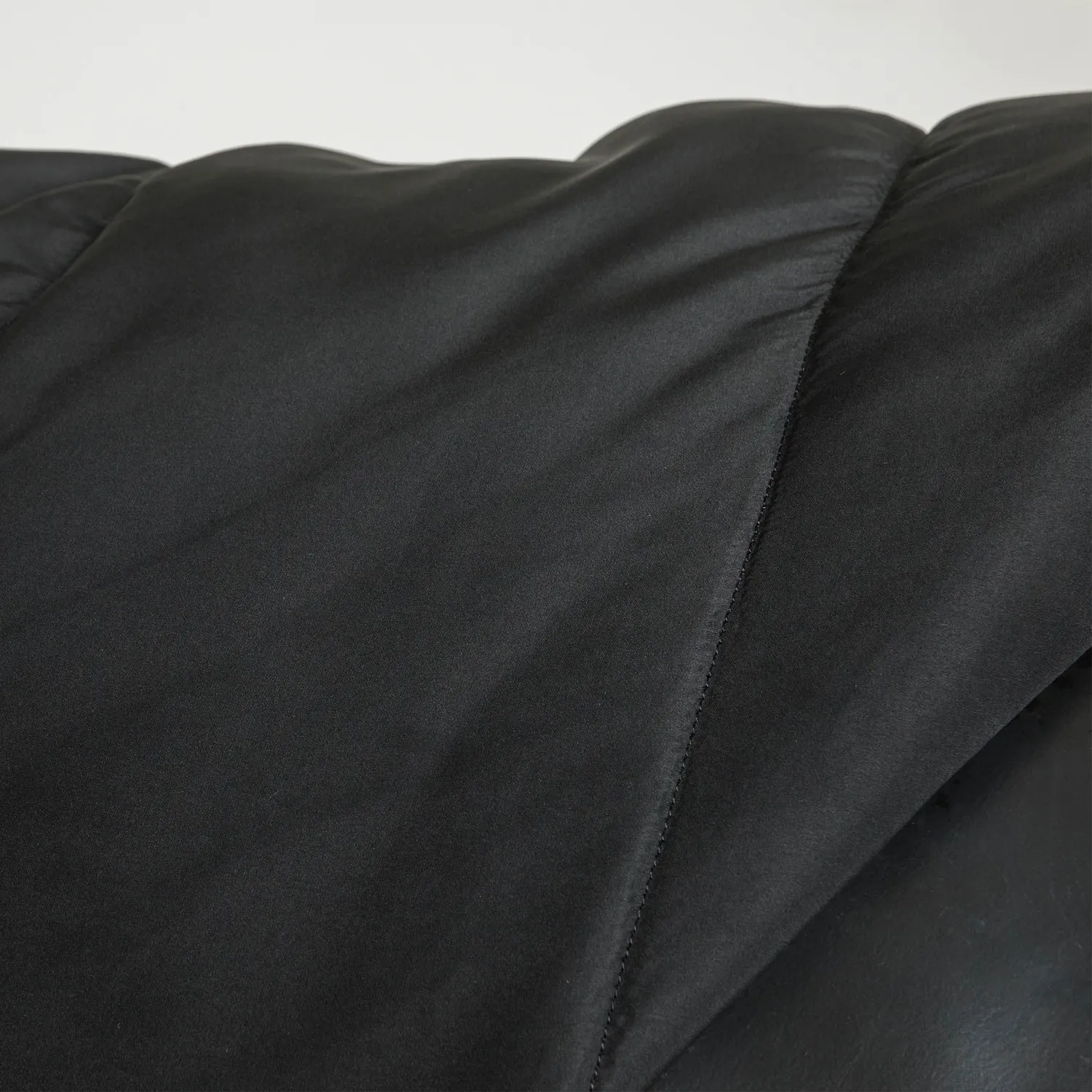 Back on Track Rhyolite sous-couverture cheval noir 100g 135cm