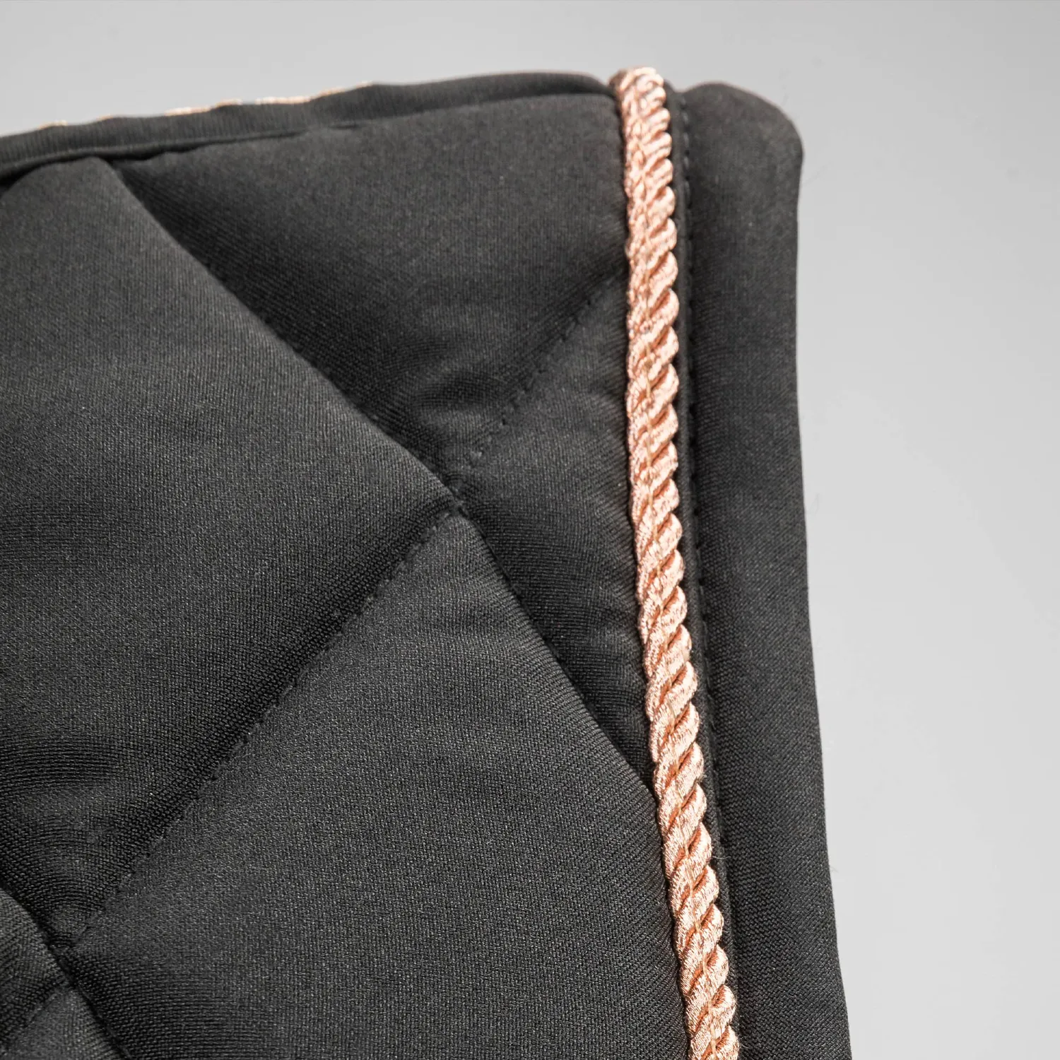 Back on Track Haze tapis dressage cheval noir Full Welltex