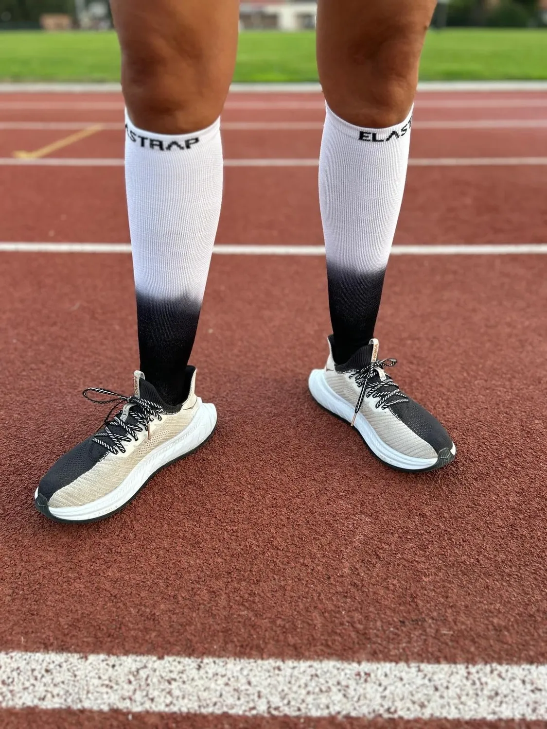 ELASTRAP chaussettes de compression hautes Black White 43-48 effort