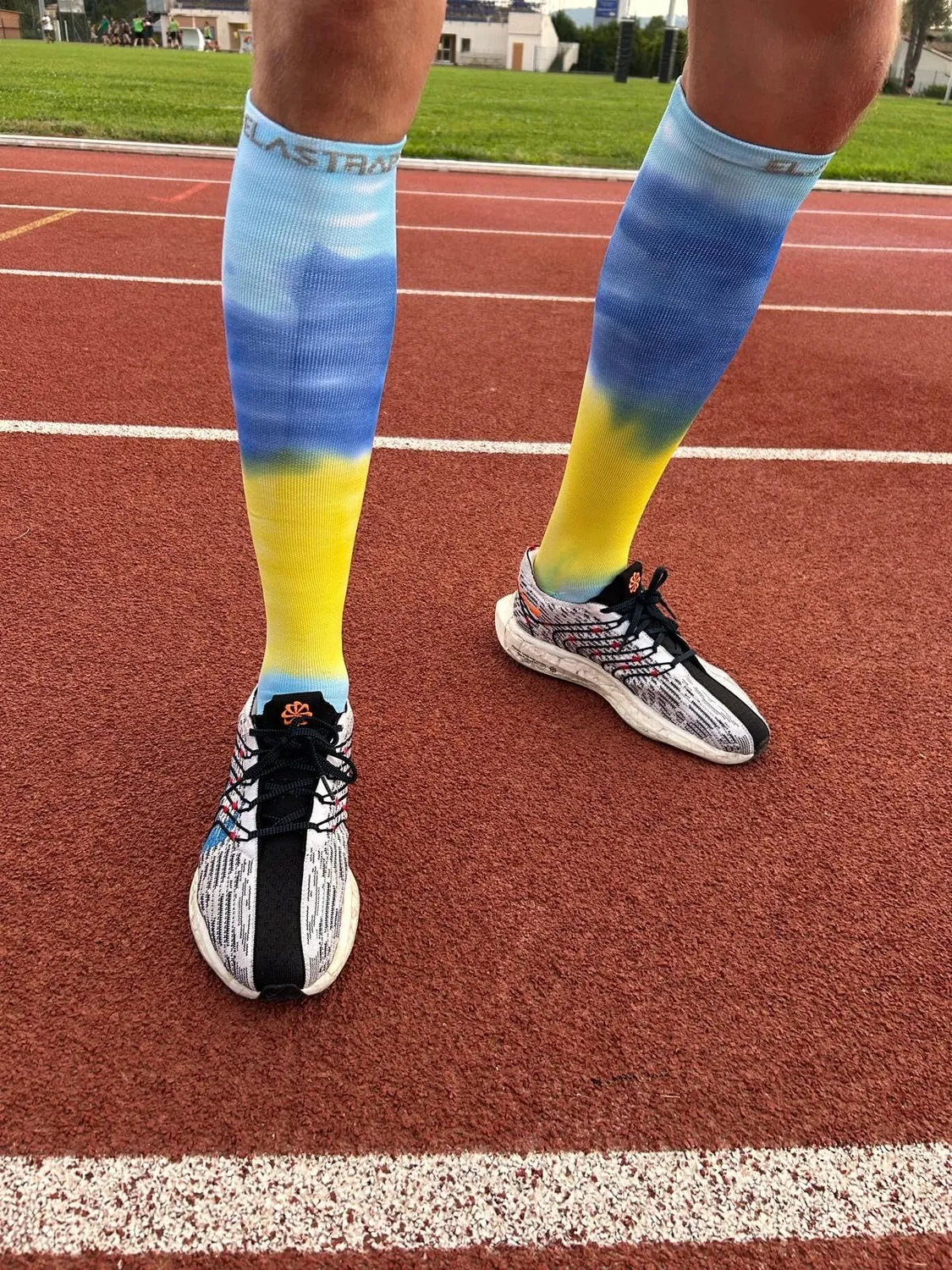 Elastrap Aero chaussettes running bleu-jaune 43-48